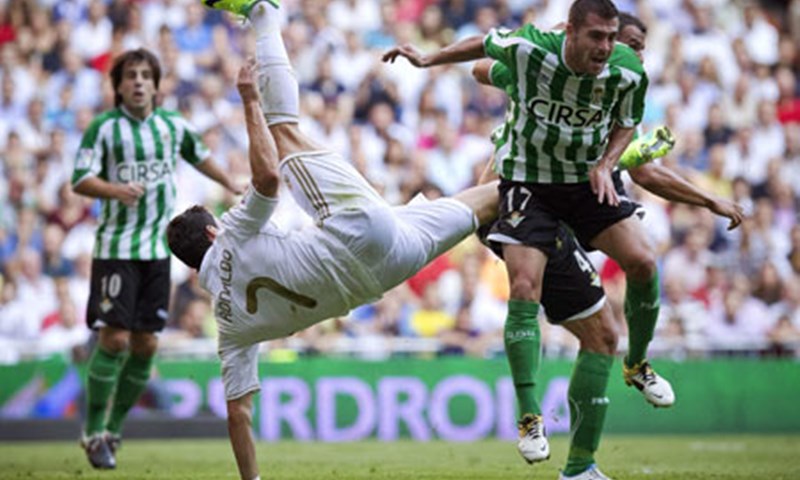 Video: Higuain "sredio" Betis