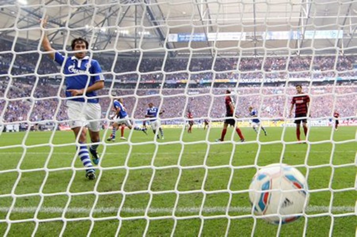 Schalke potpisuje vratara