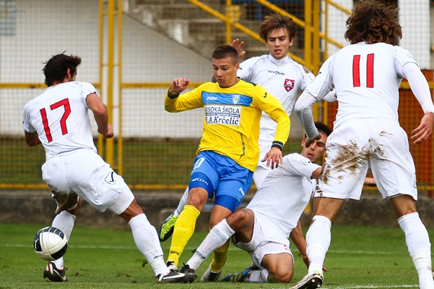 Lončarevićev Inter mora preko Pjesnika