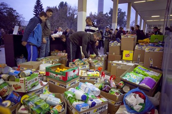 Navijači Medveščaka za radnike Đakovštine
