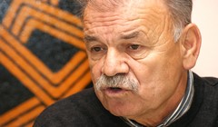 Vulelija umjesto Glumca na klupi Dragovoljca