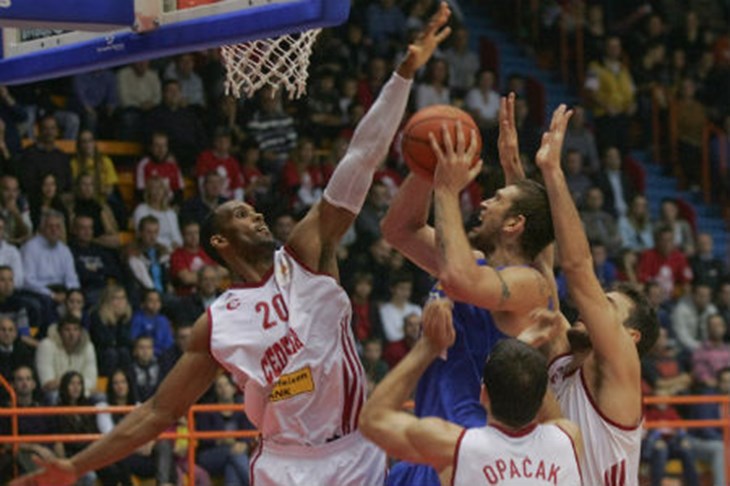 Mravi traže iznenađenje u Domu sportova