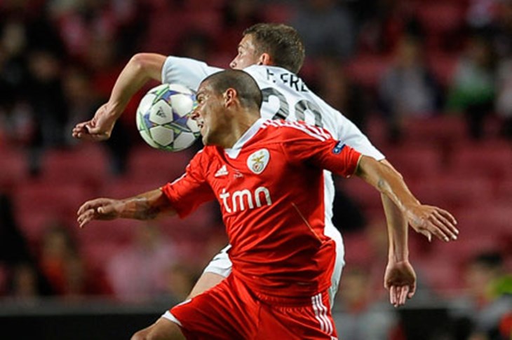 United rutinski, Baselu bod u Lisabonu