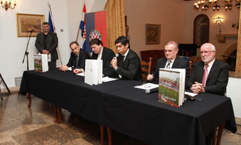 Izdana "enciklopedija" Hajduka