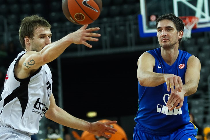 Petrović predstavio novog trenera, Damir Mulaomerović na klupi Cibone