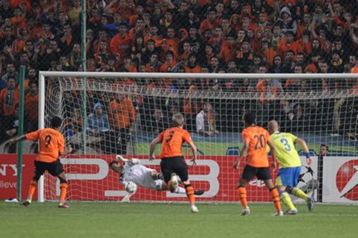 Video: Čudesni Malafejev izbacio Porto