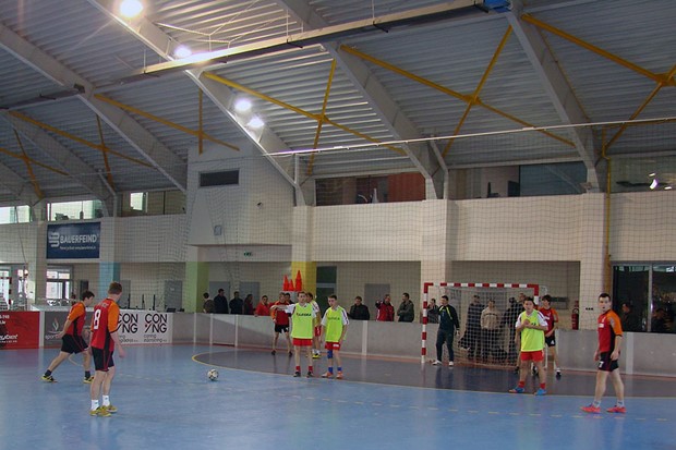 Pet ekipa u dva boda razlike