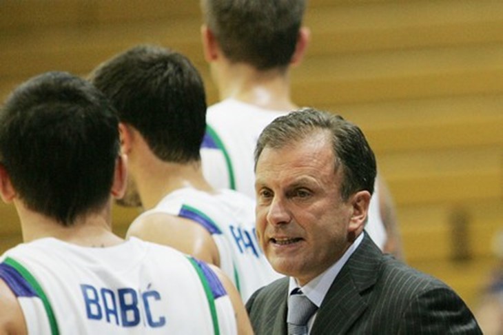 Mravima play ni ne treba