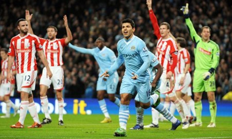 Londončani love lidere iz Manchestera