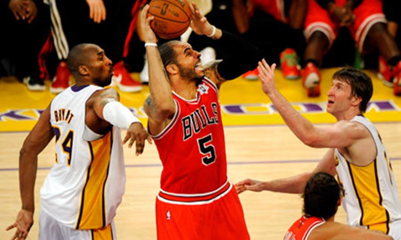 Video: Rose zabio za slavlje Chicago Bullsa