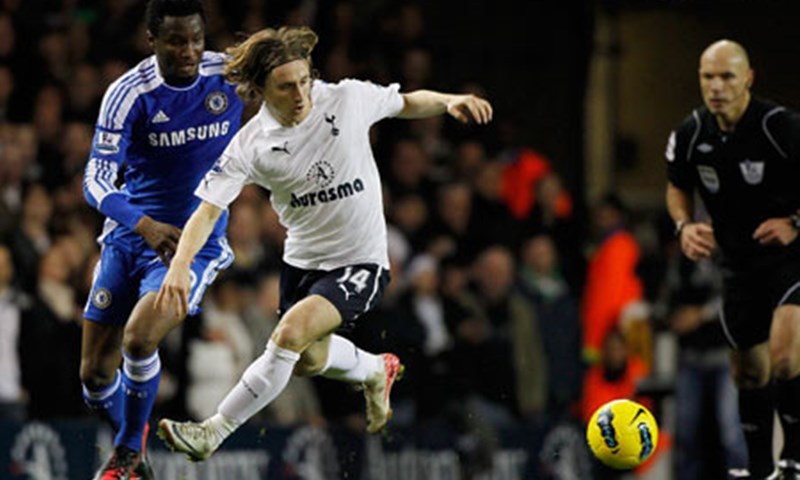 Tottenham zadržao razmak pred Chelseajem