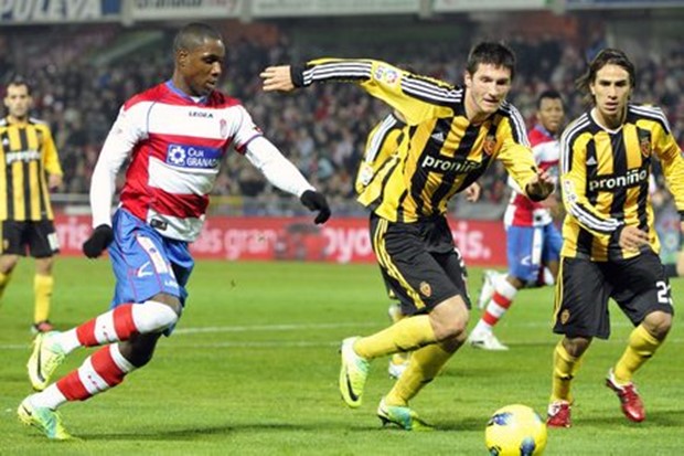 Legenda Seville na klupi Zaragoze