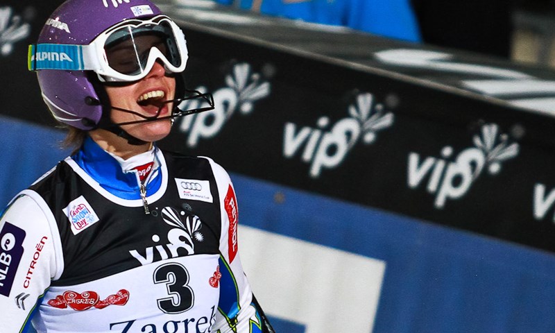 Tina Maze vodi u Courchevelu, Lindsey Vonn odustala