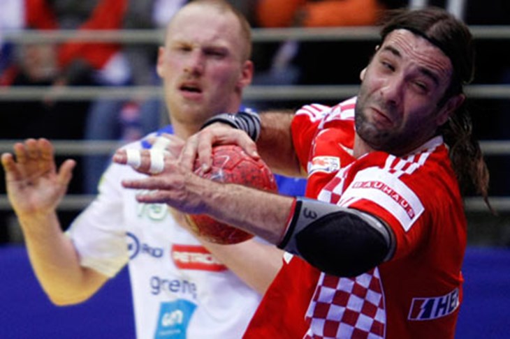 Popravni ispit protiv najvećih rivala