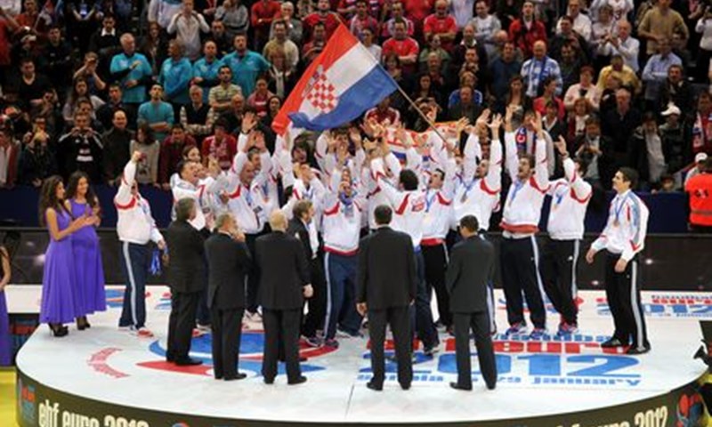 Hrvatska konstanta i srbijanski uljezi