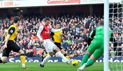 Van Persie tri puta u gaženju Blackburna