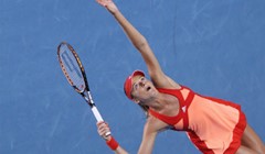 Zvonareva se mučila, Hantuchova brzinski