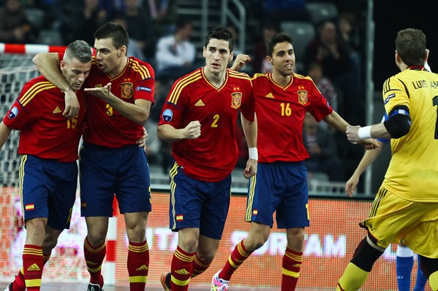 Video: Španjolska tijesno do finala