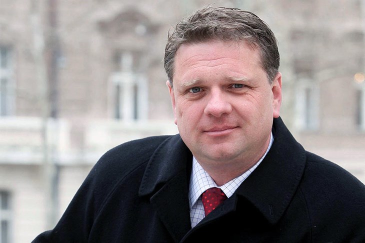 Da je on predsjednik…