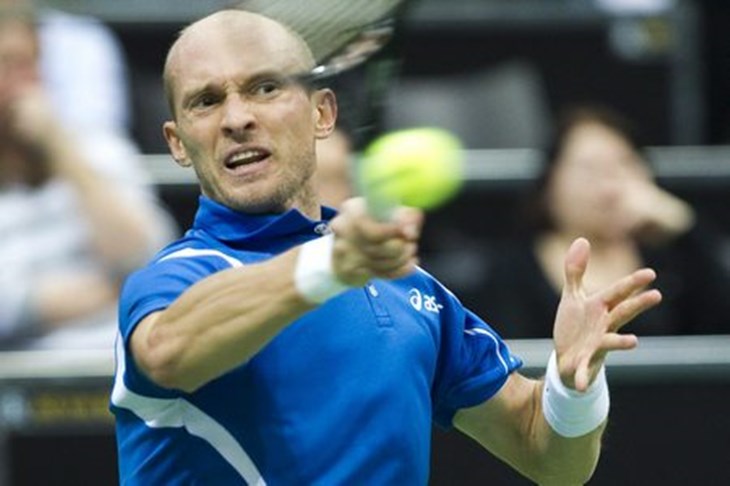 Troicki komplicirao pa projurio