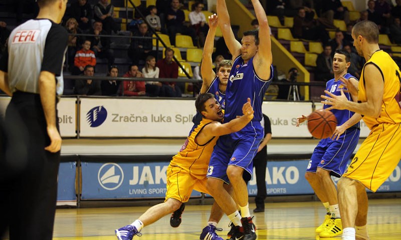 Split prekinuo niz poraza, Alkar "zapeo" u startu