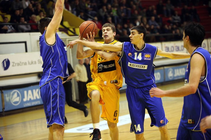 Split na "juniorski pogon" pobijedio Alkar na Gripama, Kraljević bez promašenog bacanja