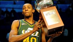 Video: Mailman Evans kralj zakucavanja