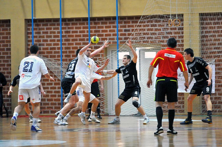 Šapčani srušili Crvenu zvezdu