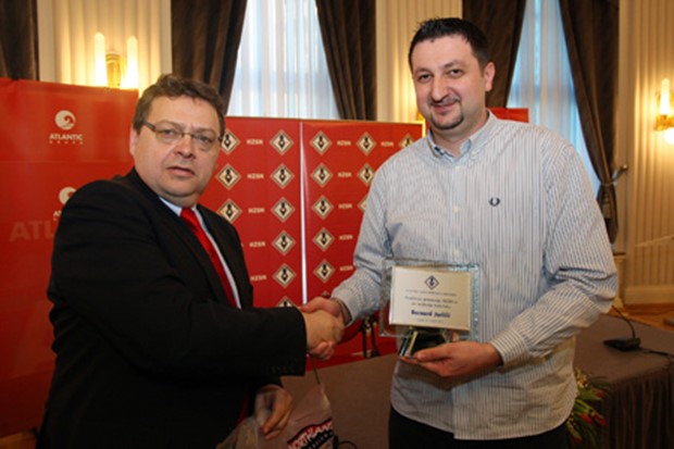 Bernard Jurišić primio nagradu HZSN-a