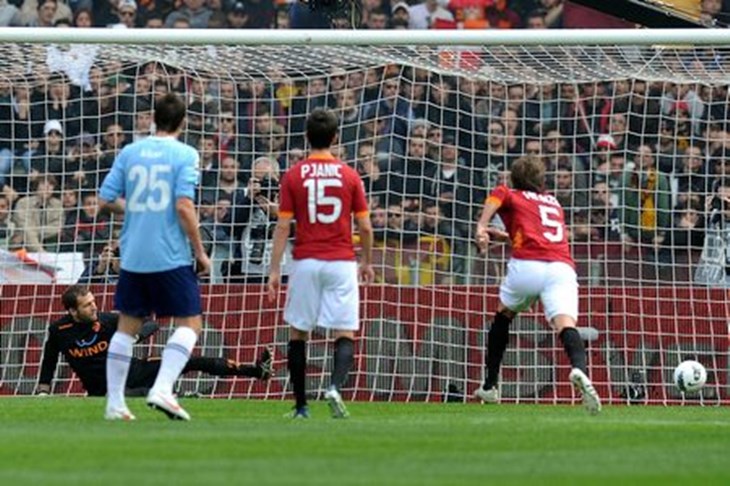 Video: Laziju pripao Derby della Capitale