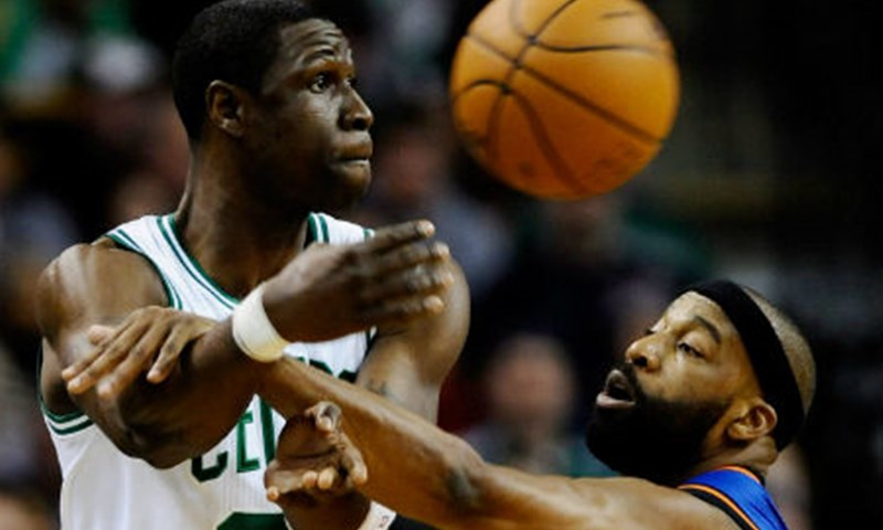 Pierce i Rondo slomili Knickse