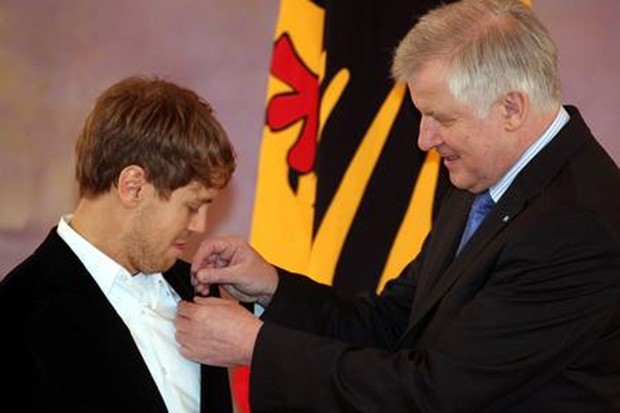 Vettel: "Logično da prvak bude favorit"