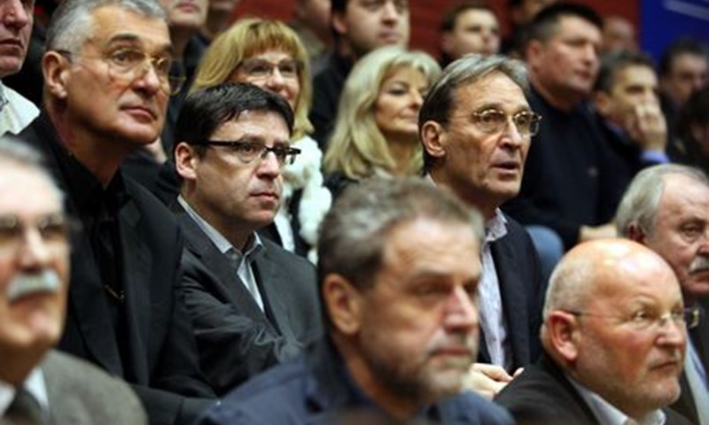 Mogu li se sport i politika uopće razdvojiti?