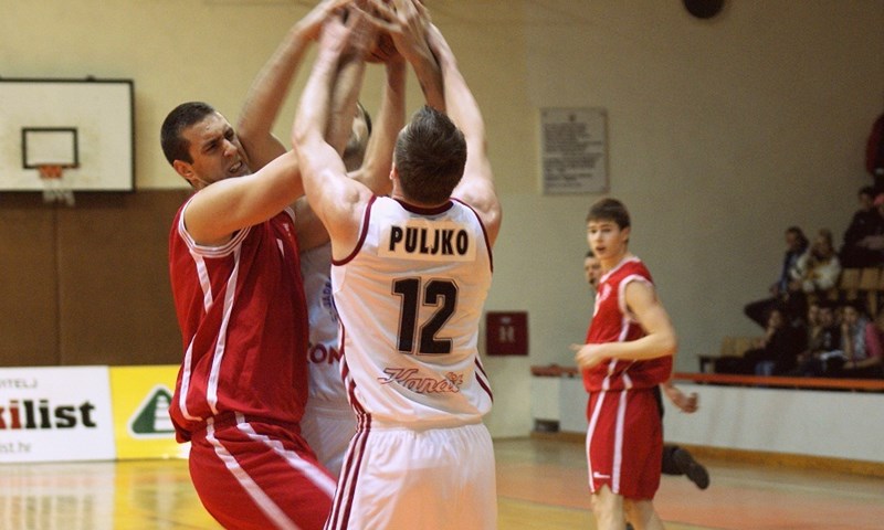Ross opet povukao za pobjedu