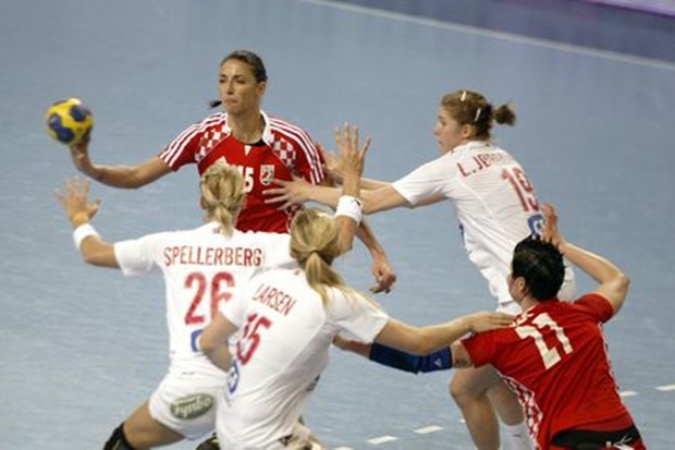 Hrvatice ostavile Dankinje na -2