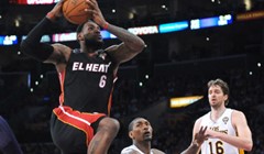 Miami Heat doveo centra Turiafa