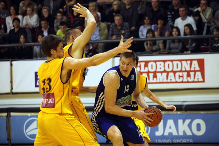 Krasić i Kaštropil stavili potpis na ugovor sa Zadrom