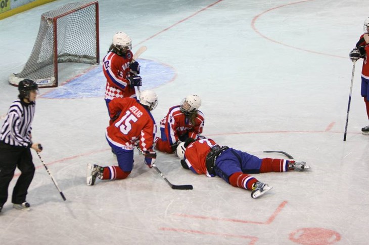 Hokejašice oprezno na Koreju