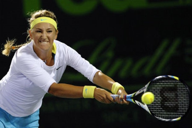 Azarenka pokleknula pred Bartoli