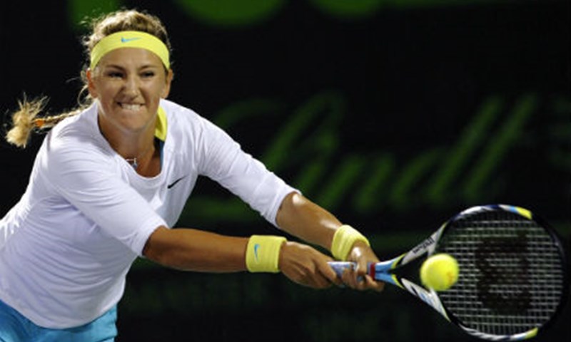 Azarenka pokleknula pred Bartoli