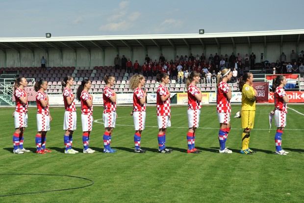 Hrvatske nogometašice minimalno poražene u Sloveniji