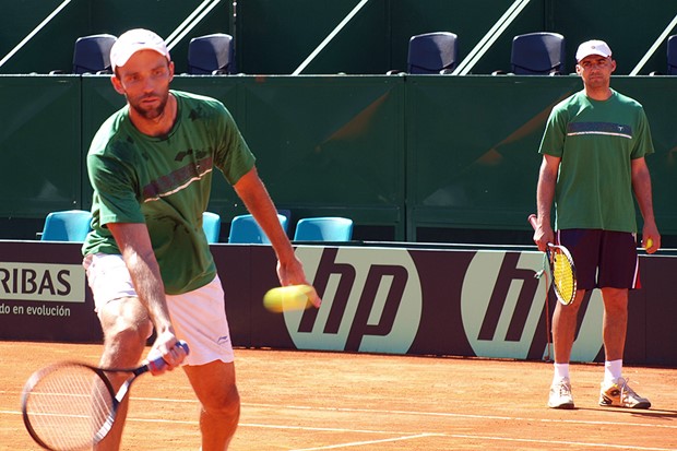 Karlovića iznenadio mlađi brat Jürgena Melzera i ostavio ga bez glavnog turnira