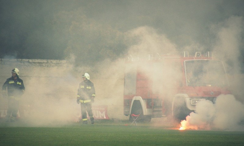 Hajduk i Dinamo pred praznim tribinama