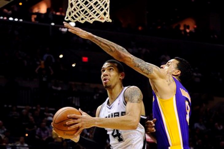 Video: Los Angeles nadigrao vrh Zapada