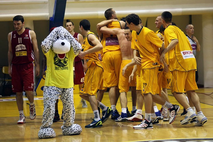 Splitska tvrđava i šibenski pljesak Šariću