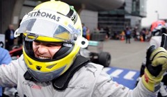 Rosbergu prva pobjeda u karijeri