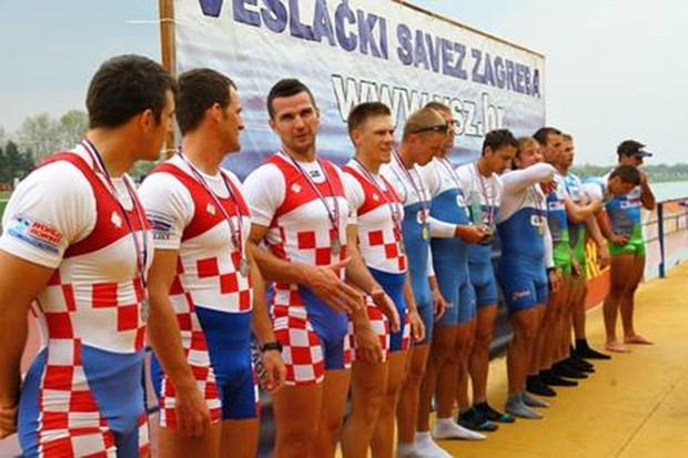 Veslački četverac dokazuje kvalitetu, oči svjetske javnosti uprte u plivački dvoboj na 100m slobodno