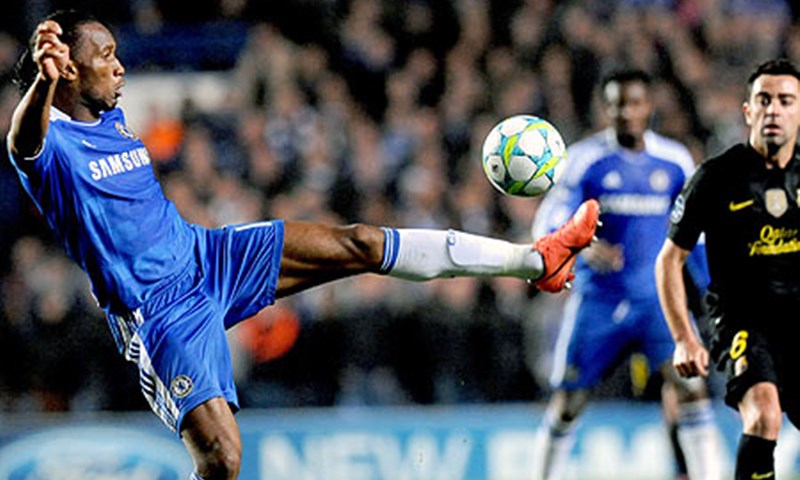 Video: Drogba kaznio Barcelonine promašaje