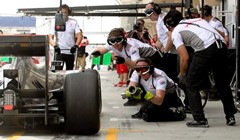 Hamiltonu i Rosbergu po jedan trening