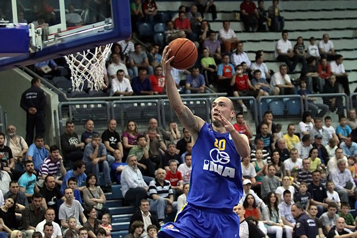 Markota u Bešiktaš, Rikić u Široki